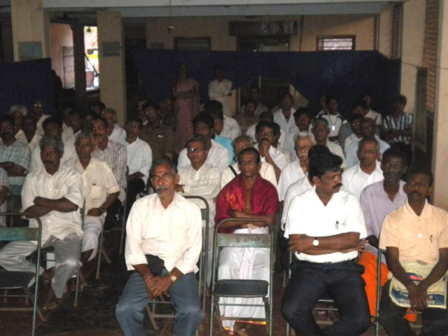 Pro-Hindus and Temple Trustees present for the meeting